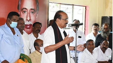 கோவை வி.கே.கே.மேனன் சாலையில் கட்சி நிர்வாகிகளுடன் நடந்த கலந்துரையாடல் கூட்டத்தில் பேசிய மதிமுக பொதுச்செயலாளர் வைகோ.