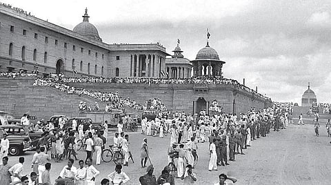 சுதந்திரச் சுடர்கள்: ஆகஸ்ட் 15, 1947: நடந்தது என்ன?