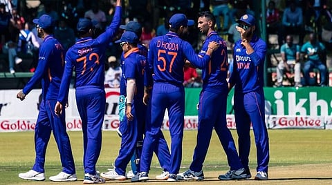 IND vs ZIM 1st ODI | தவான், கில் அசத்தல் கூட்டணி: விக்கெட் இழப்பின்றி இந்தியா வெற்றி
