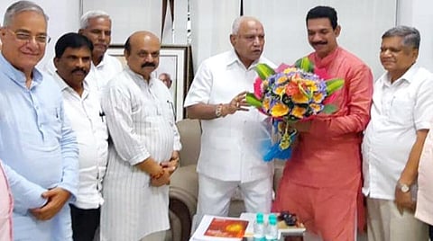 லிங்காயத்து வாக்குகளுக்கு குறிவைத்து தேர்தலுக்காக எடியூரப்பாவுக்கு பதவி