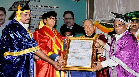 நாகார்ஜுனா பல்கலைக்கழகம் சார்பில் உச்ச நீதிமன்ற தலைமை நீதிபதிக்கு முனைவர் பட்டம்