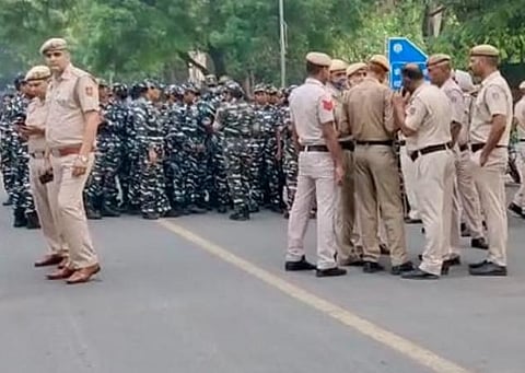 விவசாயிகள் போராட்டம் எதிரொலி: டெல்லி ஜந்தர் மந்தர் பகுதியில் உச்சகட்ட பாதுகாப்பு