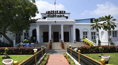 சிவப்பு ரேஷன் அட்டை விவகாரம்: புதுச்சேரி சட்டப்பேரவையில் காரசார விவாதம்