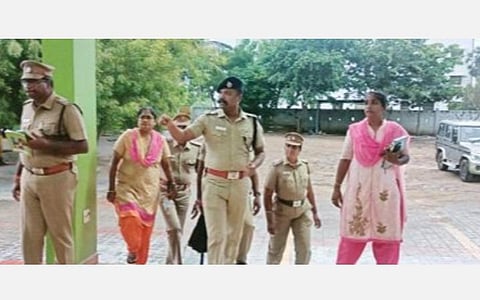 தி.மலையில் பாலியல் வன்கொடுமையால் யுகேஜி சிறுமி உடல்நிலை பாதிப்பு: பள்ளி தாளாளர், அவரது கணவர் கைது