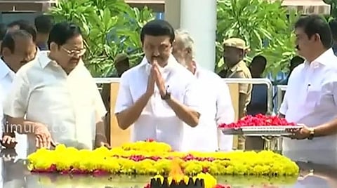 திமுக தலைவராக பொறுப்பேற்று 5-ம் ஆண்டு தொடக்கம்: அண்ணா, கலைஞர் நினைவிடத்தில் ஸ்டாலின் அஞ்சலி