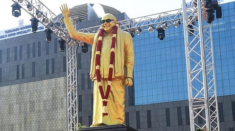சென்னை அண்ணா சாலையில் முன்னாள் முதல்வர் கருணாநிதிக்கு சிலை: மாநகராட்சி கூட்டத்தில் தீர்மானம்