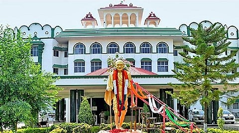 உயர் நீதிமன்ற மதுரைக் கிளை.