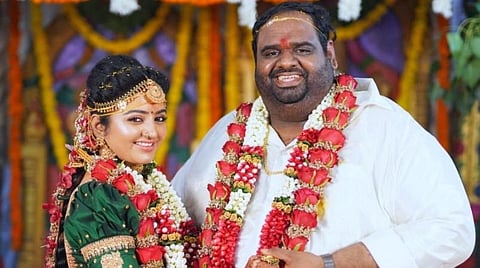 நடிகை மகாலட்சுமியைக் கரம் பிடித்தார் தயாரிப்பாளர் ரவீந்தர் சந்திரசேகரன்