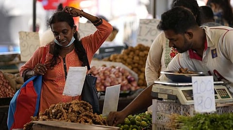 திவால் நிலையில் இருக்கும் இலங்கையை மீட்டெடுக்க ரூ.23,000 கோடி நிதி - சர்வதேச செலாவணி நிதியம் ஒப்புதல்