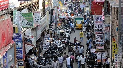 ரிச்சி தெருவில் அடுத்தடுத்து 5 கடைகளில் திருட்டு