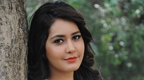 ட்விட்டரில் இருந்து ராஷி கன்னா விலகல்