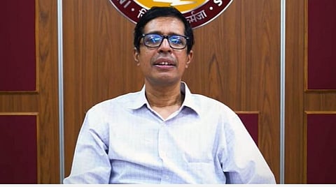 அரசு பள்ளி மாணவர்கள் நுழைவுத் தேர்வுகளில் வெற்றி பெறும் வகையில் 5-ம் வகுப்பு முதல் பிளஸ் 2 வரை கூடுதல் பாடத்திட்டங்கள் வழங்கப்படும்: சென்னை ஐஐடி இயக்குநர் வி.காமகோடி தகவல்