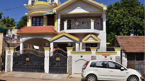 வருமான வரித்துறை சோதனை நடைபெற்ற பாலாஜி நாதனுக்குச் சொந்தமான வீடு | படம்: நா. தங்கரத்தினம்