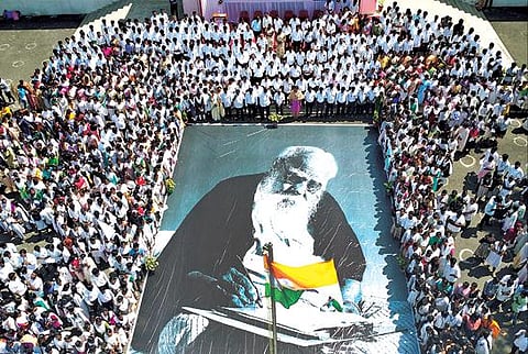 சேலம் பெரியார் பல்கலைக்கழகத்தில், 'பெரியாரை வாசிப்போம்' என்ற மாணவர் பெருந்திரள் வாசிப்பு நிகழ்ச்சி நடந்தது.