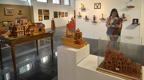 பிரதமர் மோடிக்கு பரிசளிக்கப்பட்ட 1,200 பொருட்கள் இன்று ஏலம்