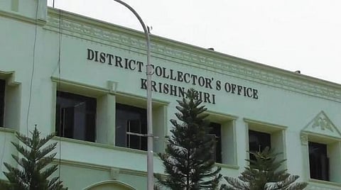 சமத்துவபுரம் வீடு ஒதுக்கீட்டில் முறைகேடு: கிருஷ்ணகிரி ஆட்சியரிடம் பொதுமக்கள் புகார்