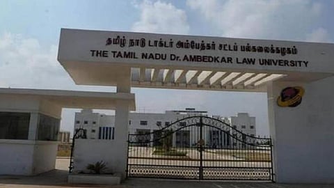 சட்ட பல்கலைக்கழக வெள்ளி விழாவில் முதல்வர் பங்கேற்பு