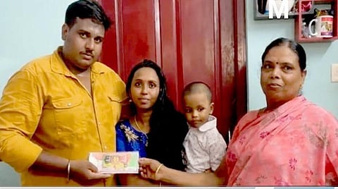 “கோடீஸ்வரனாகியும் மகிழ்ச்சியில்லை; தலைமறைவாக உள்ளேன்” - லாட்டரியில் ரூ.25 கோடி கிடைத்த ஆட்டோ டிரைவர் வருத்தம்