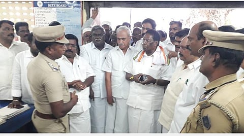 புதுச்சேரியில் மின்துறை தனியார்மய டெண்டரை எதிர்த்து வழக்கு தொடர எதிர்க்கட்சிகள் முடிவு