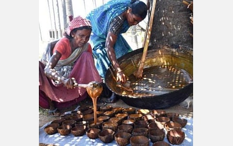 கேரளாவில் பிரசித்தி பெற்ற குன்னத்தூர் கருப்பட்டி