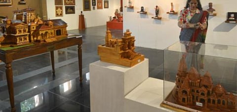 பிரதமருக்கு வந்த பரிசுப் பொருட்கள் ஏலம் - ரூ.49 லட்சத்துக்கு கேட்கப்பட்ட காசி விஸ்வநாதர் கோயில் சிற்பம்