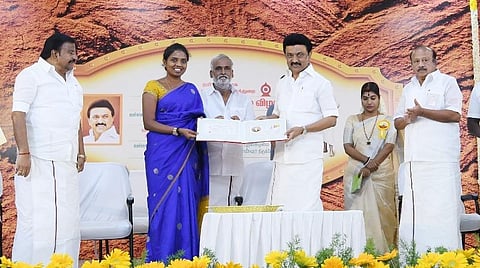 வள்ளலார் தபால் உறையை வெளியிட்ட முதல்வர் ஸ்டாலின்