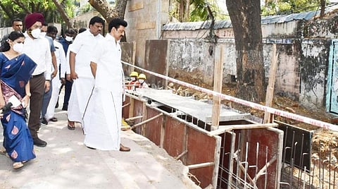 சென்னையில் நடைபெற்றுவரும் வடிகால் பணிகளை முதல்வர் இன்று ஆய்வு