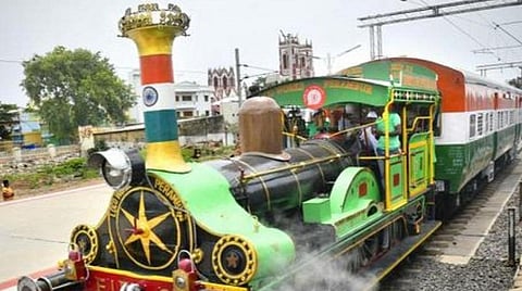 நீலகிரி மலை ரயிலுக்கு டீசலில் இயங்கும் நீராவி இன்ஜின்: உள்நாட்டு தொழில்நுட்பத்தில் தயாரிக்கப்பட்ட முதல் இன்ஜின்