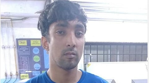 நிகில்