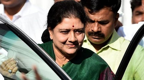 ராமாவரத்தில் நடக்கும் அதிமுக பொன்விழாவில் பங்கேற்கிறார் சசிகலா சசிகலா
