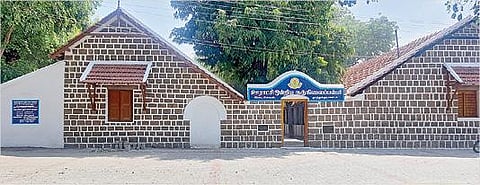 இடைசெவல் ஊராட்சி ஒன்றிய நடுநிலைப்பள்ளி.