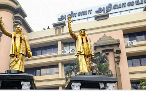 கருணாநிதி அறக்கட்டளை சார்பில் 8 பேருக்கு ரூ.2 லட்சம் நிதியுதவி