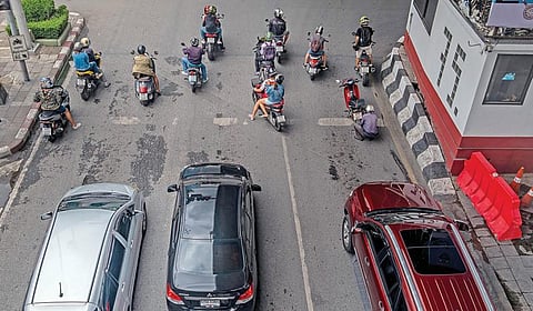 நீங்க ‘பாஸ்' ஆக வேண்டுமா?-13: சிக்னலில் காத்திருக்கையில் இன்ஜினை அணைத்துவிடுங்கள்!