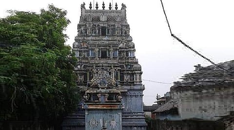 திருக்காவளம்பாடி கோபாலகிருஷ்ணர் கோயில்