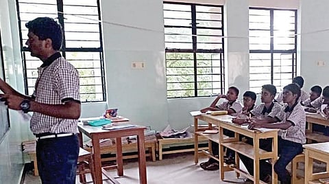 புதைந்து கிடக்கும் வைரங்கள் மாணவர்கள்