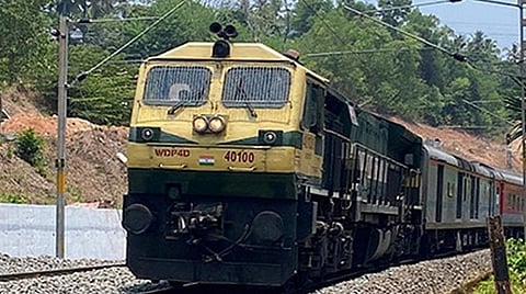 நெல்லையில் இருந்து மதுரை வழியே பிஹாருக்கு தீபாவளி சிறப்பு ரயில்
