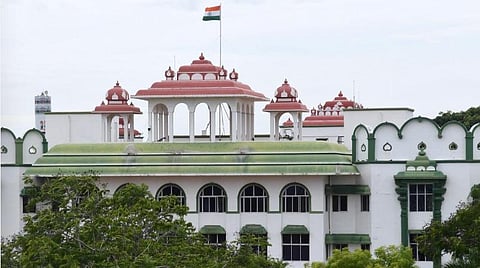 உயர் நீதிமன்றம், மதுரைக்கிளை.