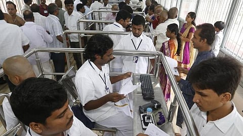 திருப்பதியில் டிசம்பர் மாத தரிசனத்துக்கு 26-ல் ஆன்லைன் முன்பதிவு