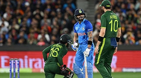 T20 WC | சேஸிங்கில் மீண்டும் கிங் என நிரூபித்த கோலி - துபாய் தோல்விக்கு பாகிஸ்தானை பழிதீர்த்தது இந்தியா