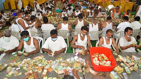 திருப்பதி ஏழுமலையான் கோயிலில் அக்டோபர் உண்டியல் காணிக்கை ரூ.122 கோடி