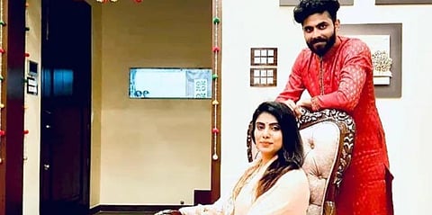 குஜராத் சட்டப்பேரவைத் தேர்தலில் கிரிக்கெட் வீரர் ஜடேஜாவின் மனைவி போட்டி?