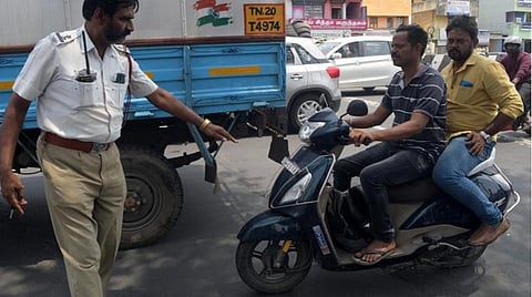 கோவை மாநகரில் தலைக்கவசம் அணியாதவர்களிடம் ஒரு வாரத்தில் ரூ.13.49 லட்சம் அபராதம் வசூல்
