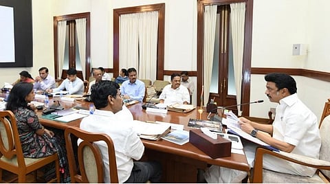 முதல்வர் தலைமையில் நடைபெற்ற ஆய்வுக் கூட்டம்