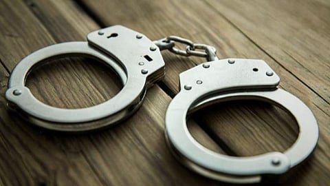 பெரம்பலூர் | சிறுமியை மிரட்டி தற்கொலைக்கு தூண்டியதாக 2 பேர் கைது