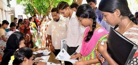 பொள்ளாச்சியில் வரும் 27-ம் தேதி மாபெரும் வேலைவாய்ப்பு முகாம்: கோவை மாவட்ட ஆட்சியர் தகவல்