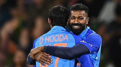வெற்றிக் கொண்டாட்டத்தில் இந்திய அணி