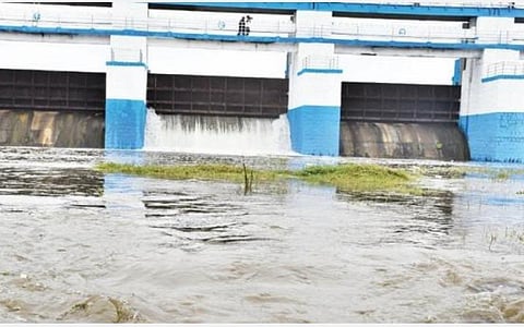 திருவள்ளூர் | புழல், செம்பரம்பாக்கம் ஏரிகளுக்கு நீர்வரத்து குறைவால் வெளியேற்றப்படும் உபரிநீர் அளவு குறைப்பு