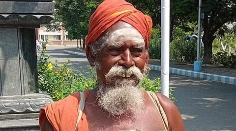 நாமக்கல் | யாசகம் பெற்ற ரூ.10 ஆயிரத்தை முதல்வர் நிவாரண நிதிக்கு வழங்கிய முதியவர்