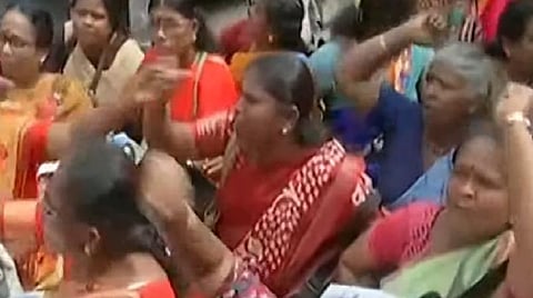 கள்ளக்குறிச்சி மாணவி மரணத்திற்கு நீதி கோரி போராட்டம் | பல்வேறு மாவட்டங்களில் மாதர் சங்க நிர்வாகிகள் கைது; சிபிஎம் கண்டனம்