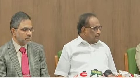 செய்தியாளர்களுக்கு பேட்டி அளித்த சட்டத்துறை அமைச்சர் ரகுபதி
